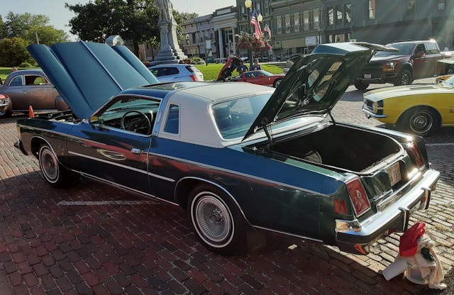 1979 Chrysler Cordoba 02