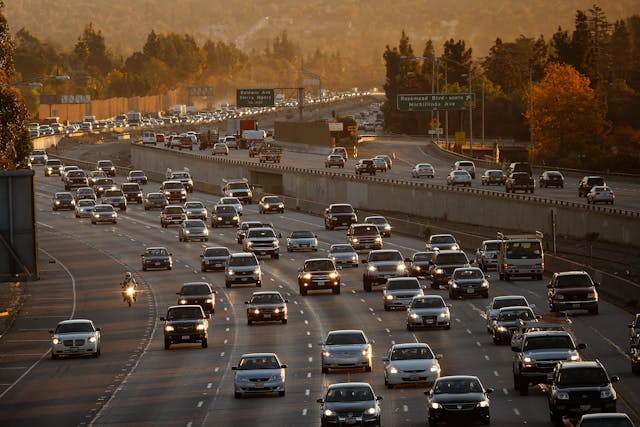 greater los angeles traffic on freeway