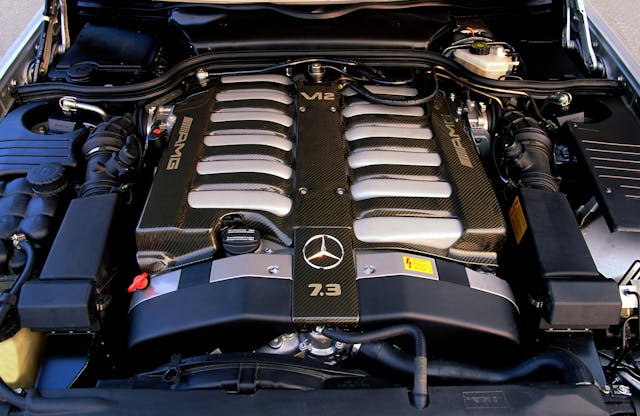 Mercedes-Benz Typ SL 73 AMG engine