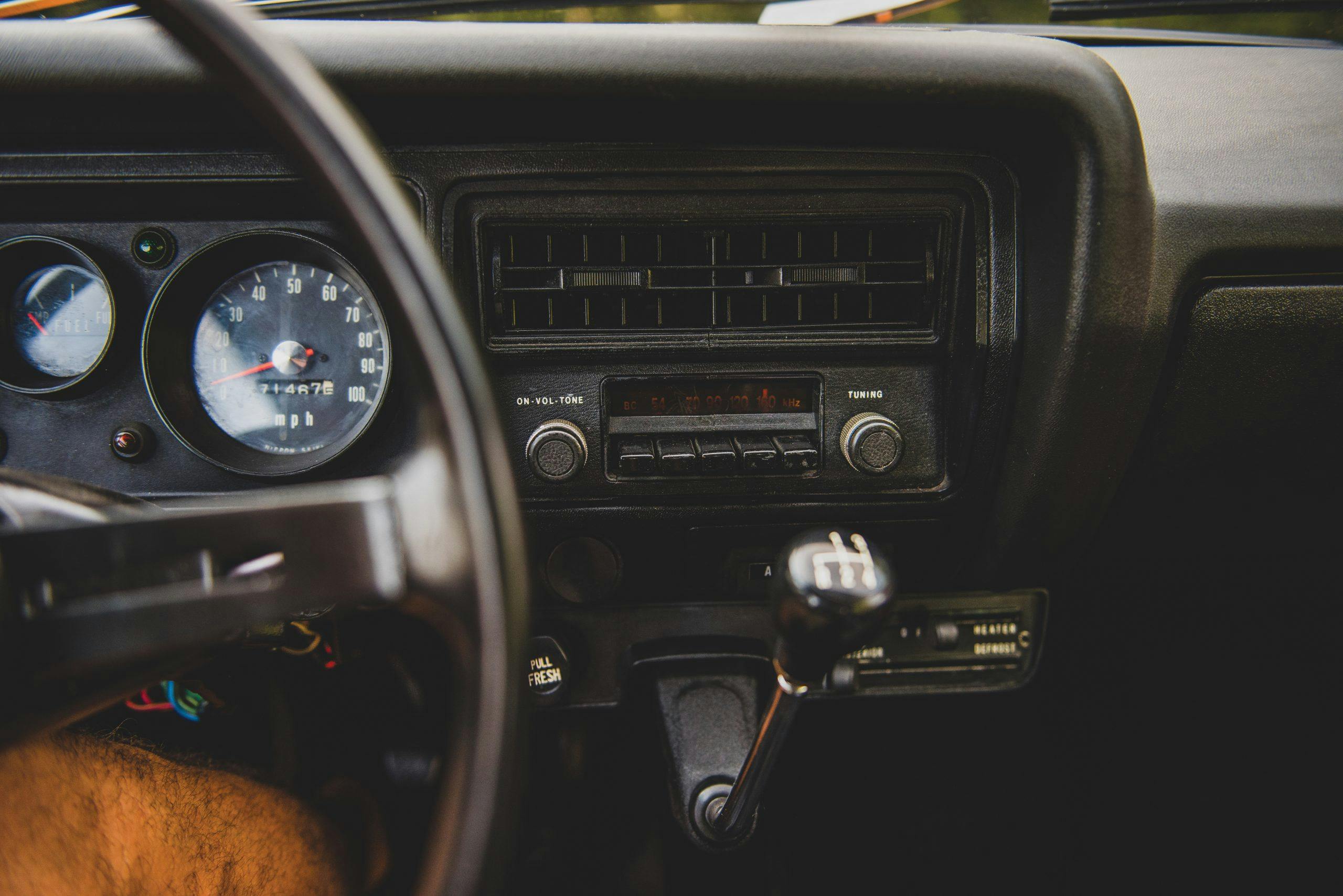 1972 Honda Z600 Coupe interior dash