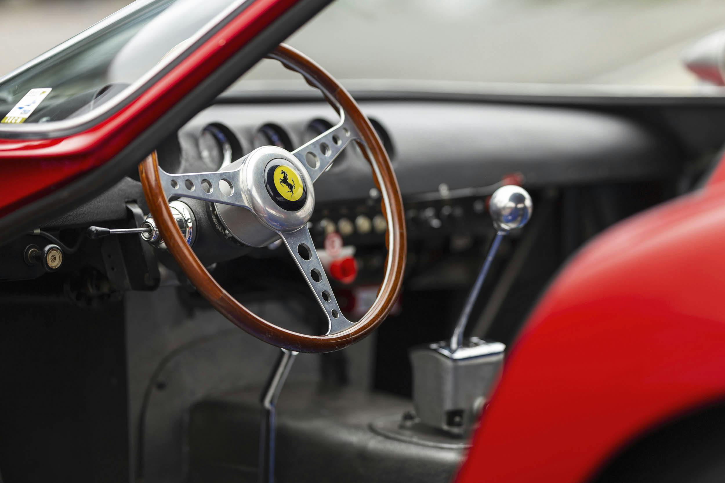 Ferrari-GTO interior steering wheel
