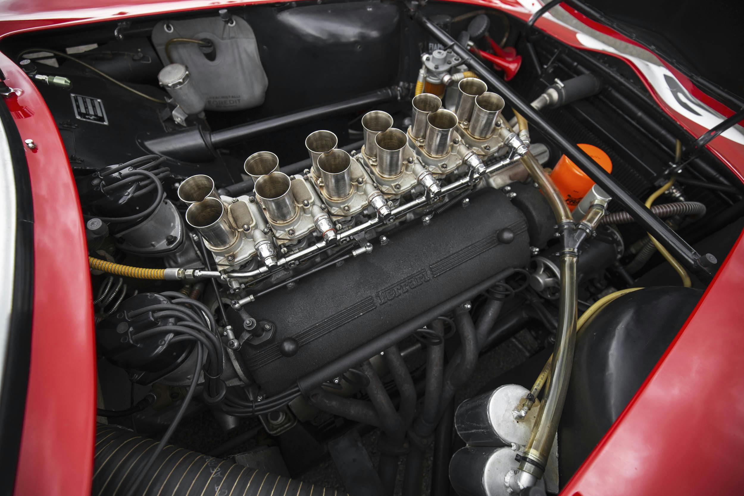Ferrari-GTO engine