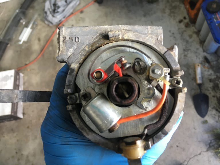 Diagnosing (and solving) distributor problems - Hagerty Media