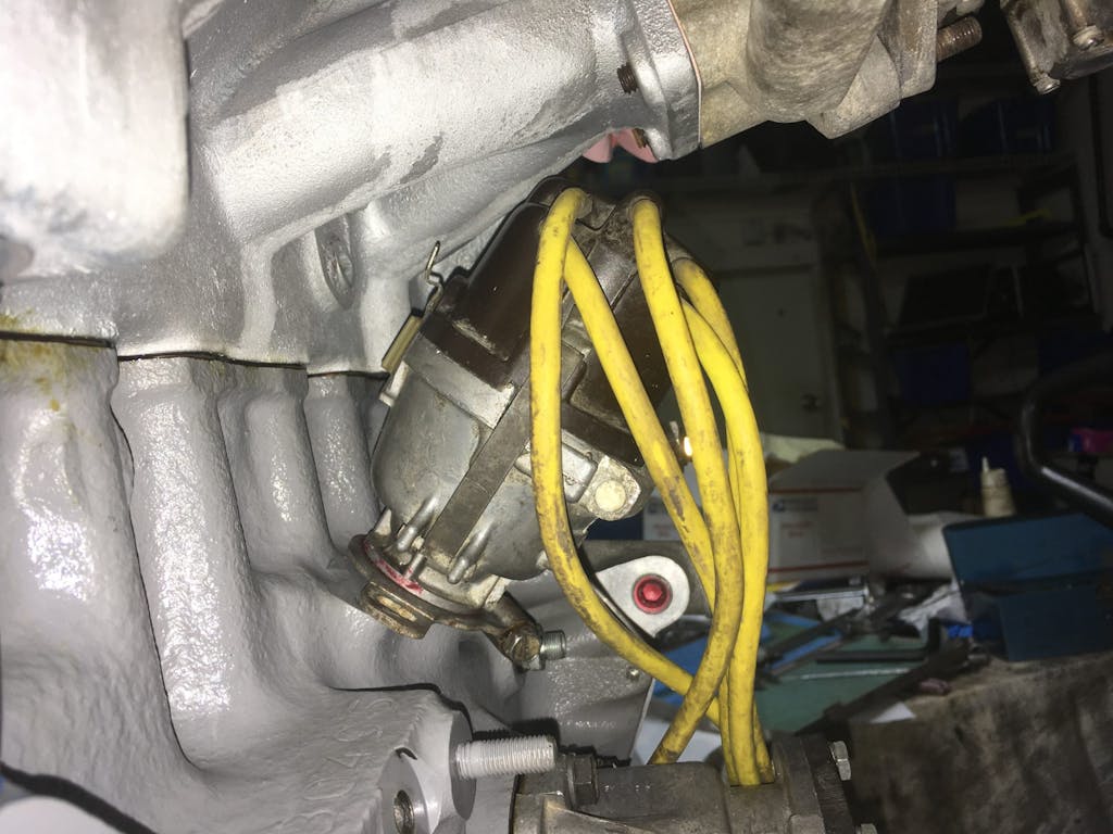 Diagnosing (and solving) distributor problems - Hagerty Media