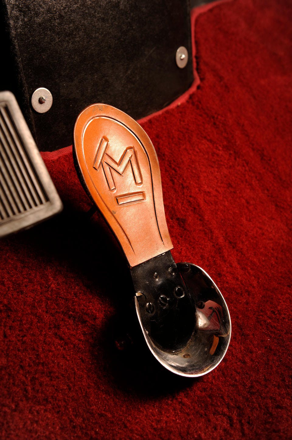 Tom Mix - 1937 Cord - gas pedal