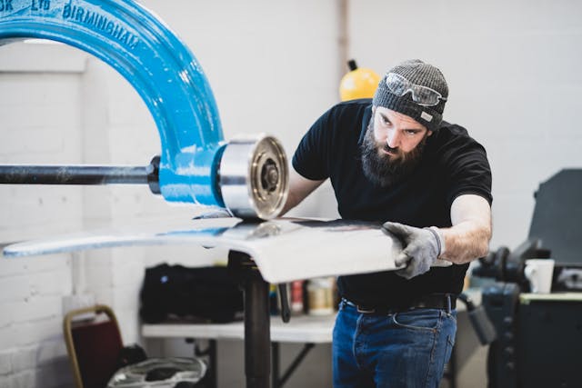 alvis factory worker shaping