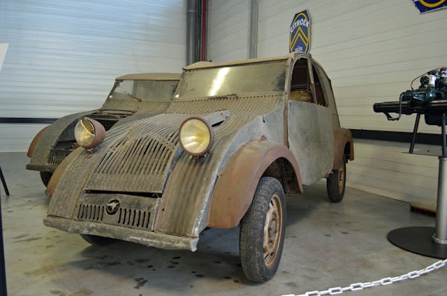 1939 citroen 2cv front three-quarter