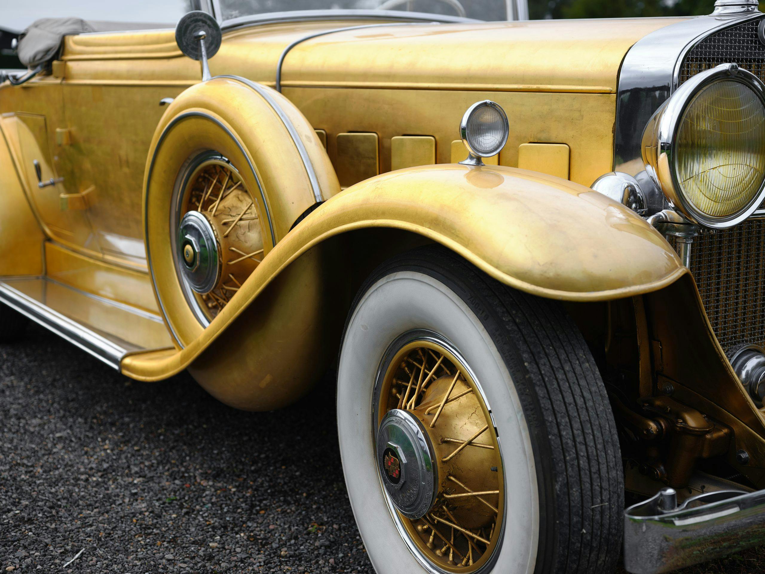 1931 Cadillac V-8 Convertible Coupe front quarter