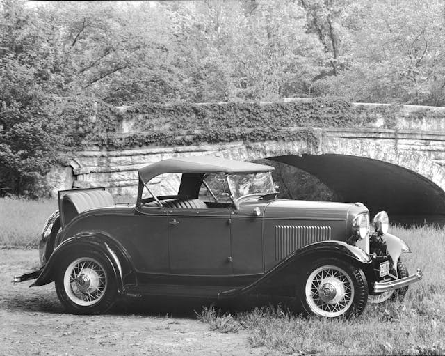 1932 Ford DeLuxe Roadster model B40