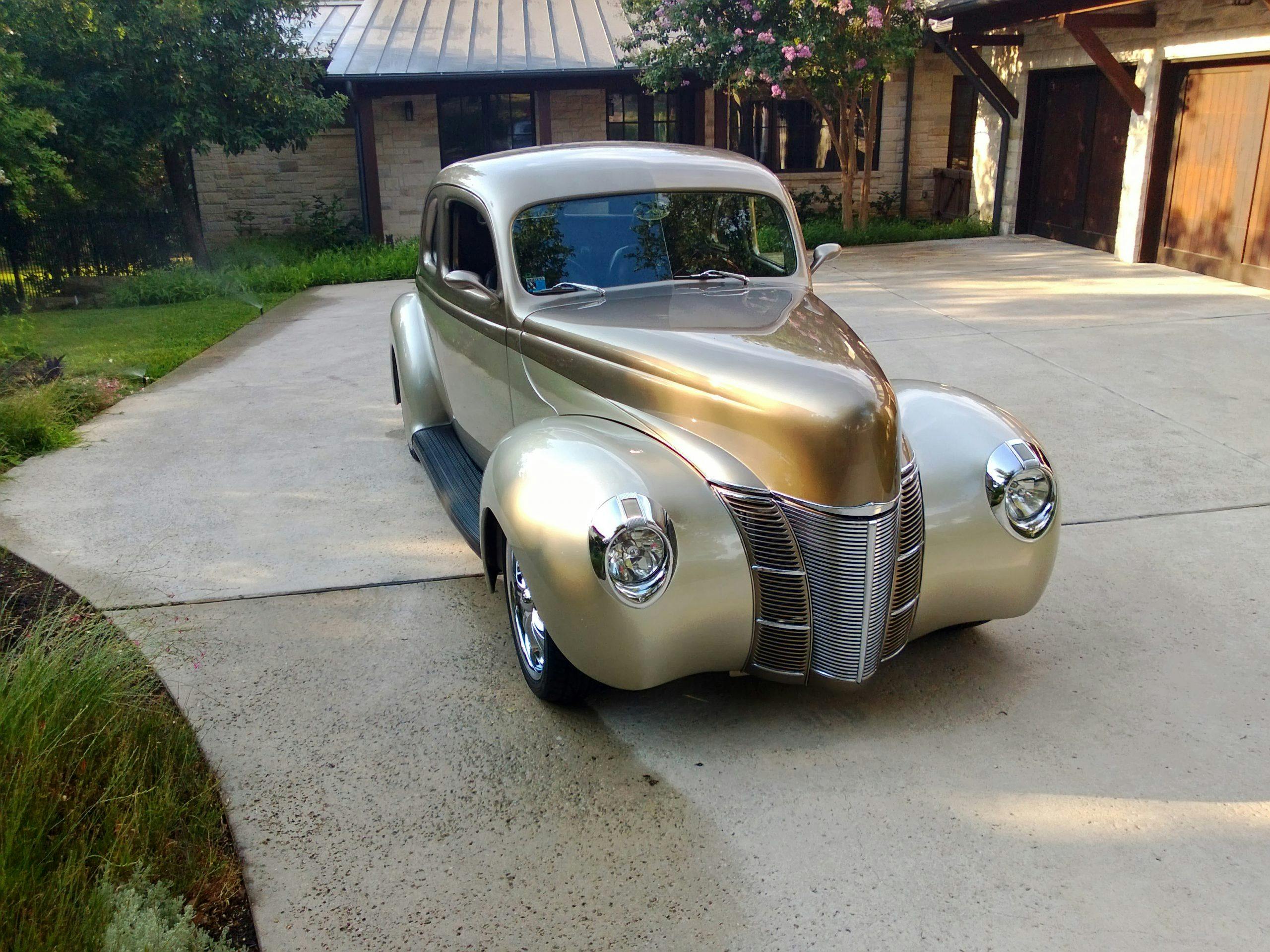 1940 ford deluxe thumper front three-quarter