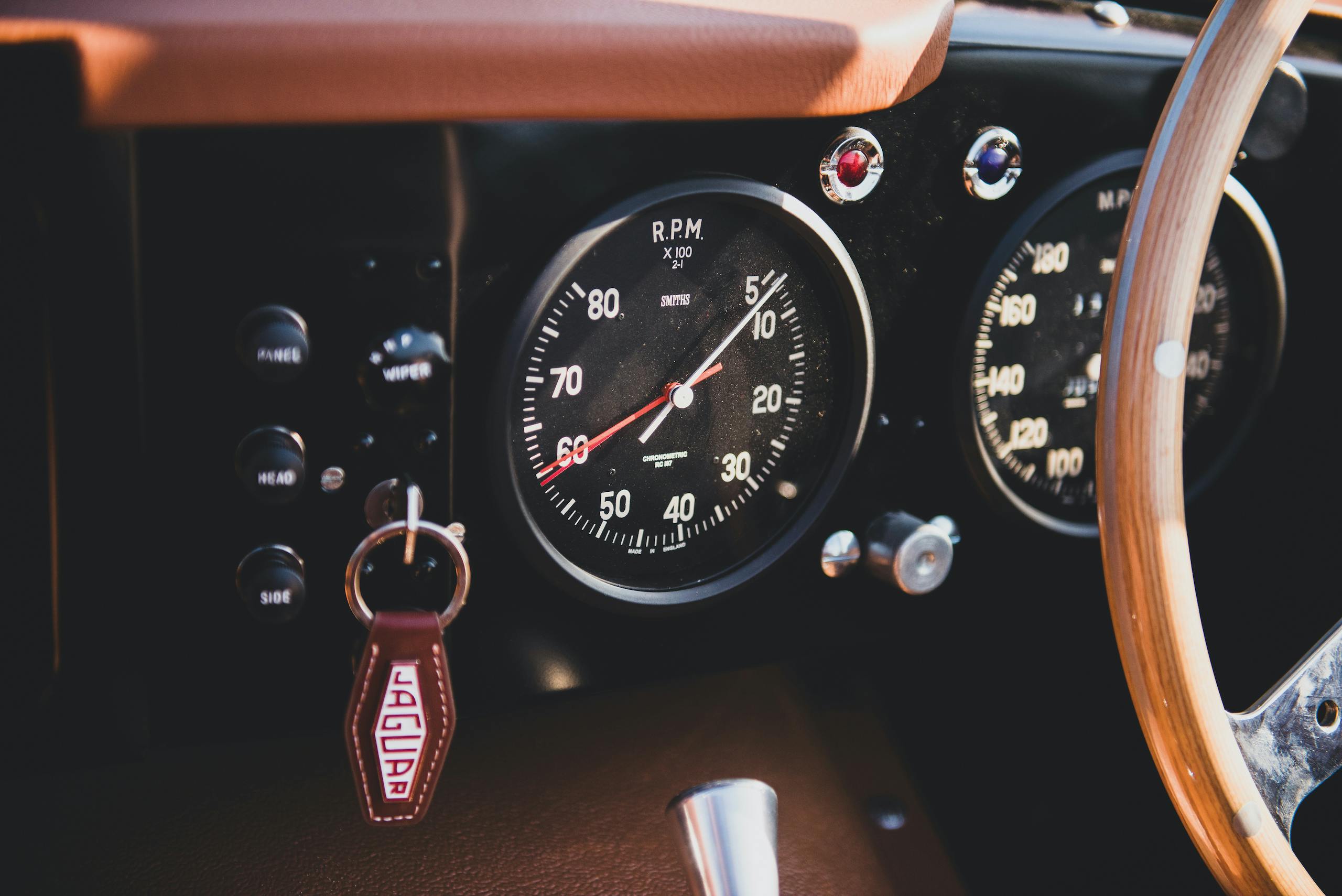 1957 Jag XKSS gauges and ignition detail