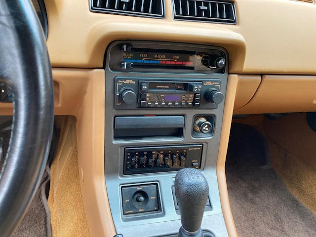 1983 Mazda RX-7 GSL console