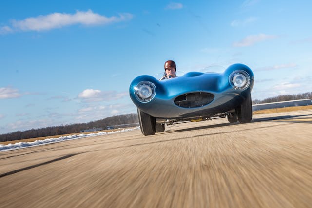 1955 Jag D-Type front dynamic action