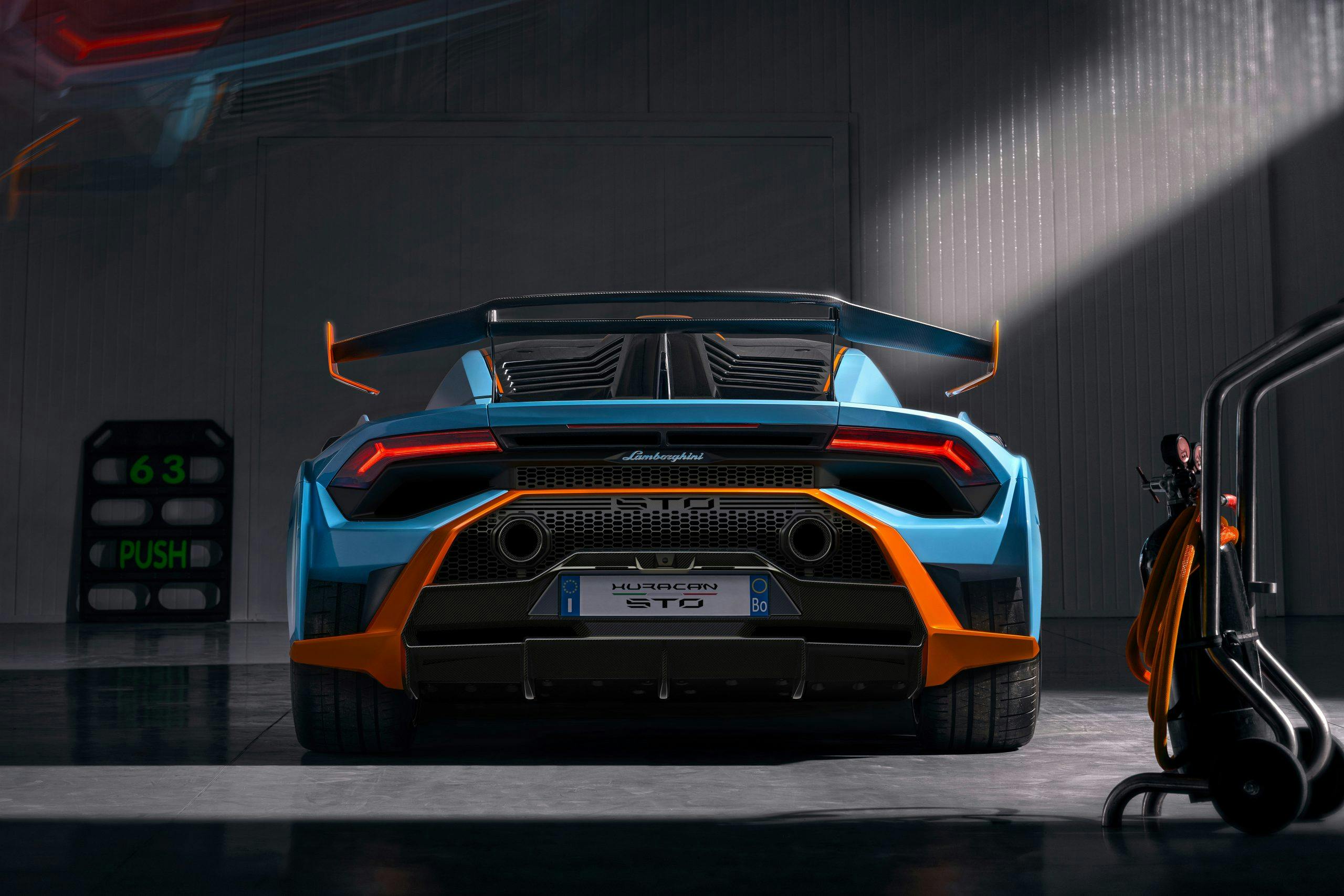 Lamborghini Huracan STO rear garage 2