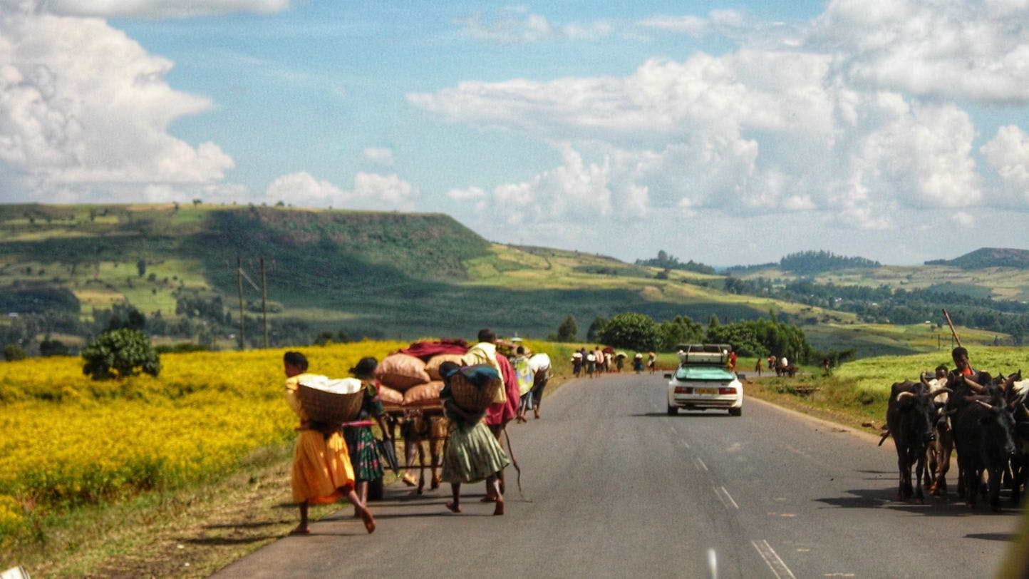 Africa Porsche 944 sharing the road in Ethiopia