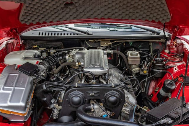Alfa Romeo SZ engine detail