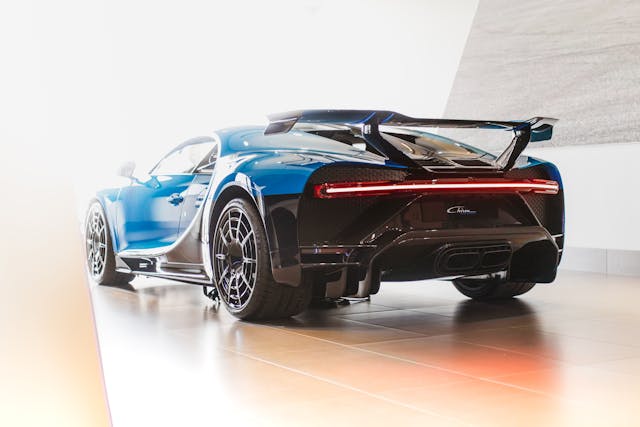 Bugatti-Chiron-Pur-Sport-show-car-20