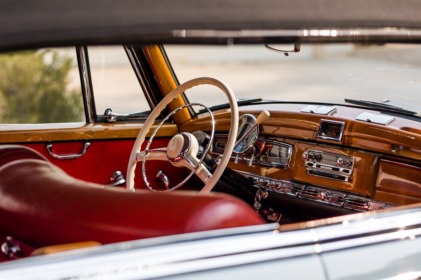 Ella Fitzgerald - 1959 Mercedes-Benz 300D - interior