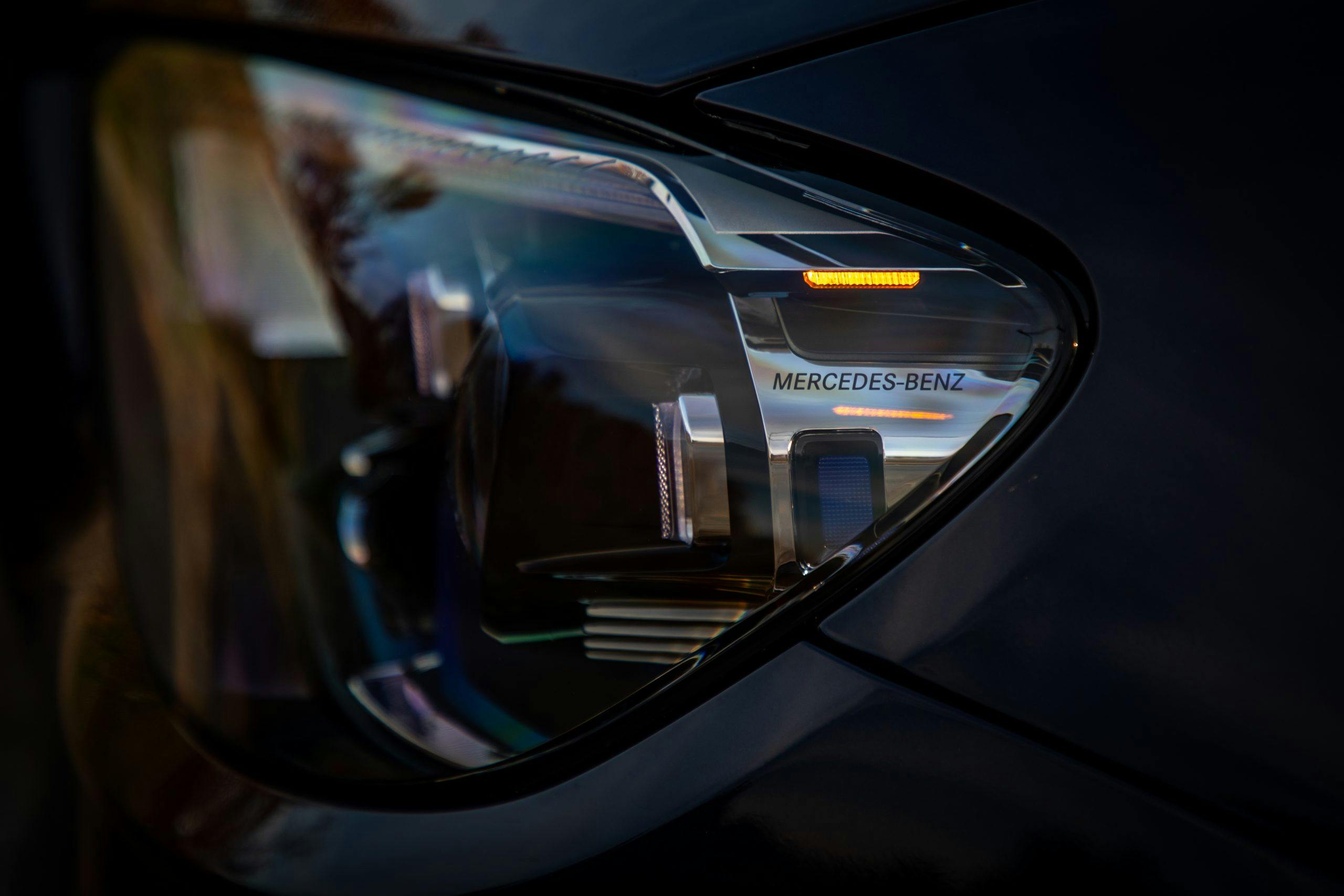 2021 Mercedes Benz E 450 4MATIC headlight detail