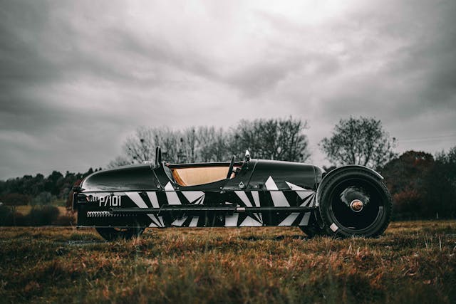 Morgan P101 three wheel side profile