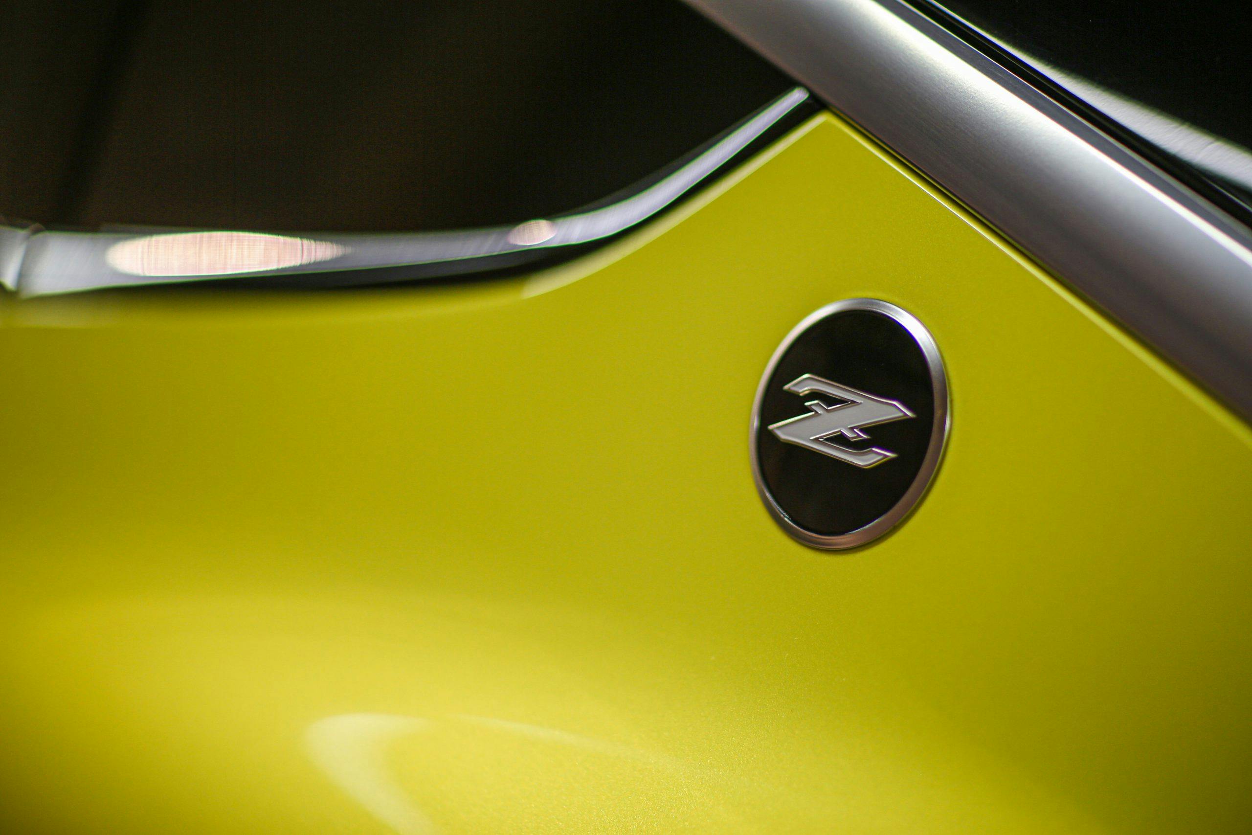 Nissan Z Proto c pillar emblem