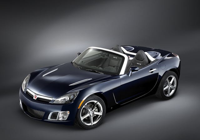 2007 Saturn Sky Red Line front three-quarter
