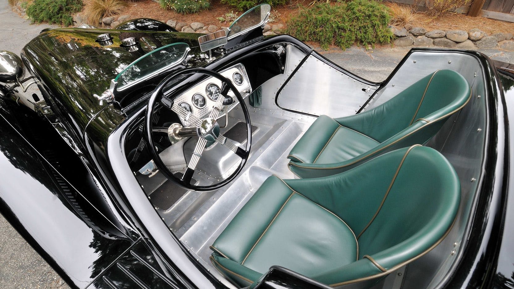 1933 Ford Auburn Special interior