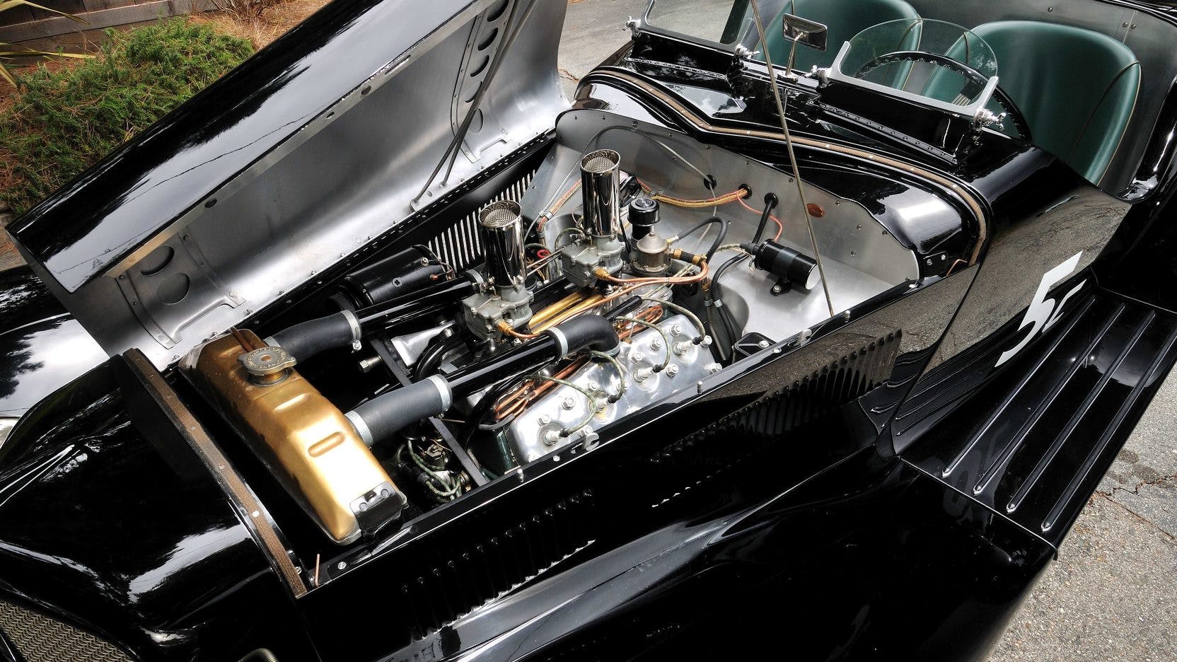 1933 Ford Auburn Special engine
