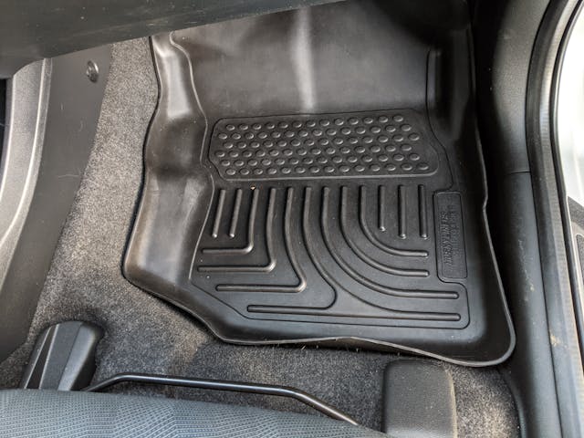 Cleaning car mats