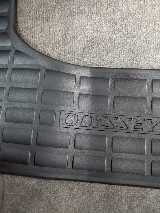 Cleaning car mats