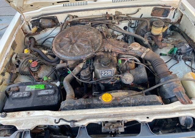 1982 Toyota Pickup Mirage Camper engine