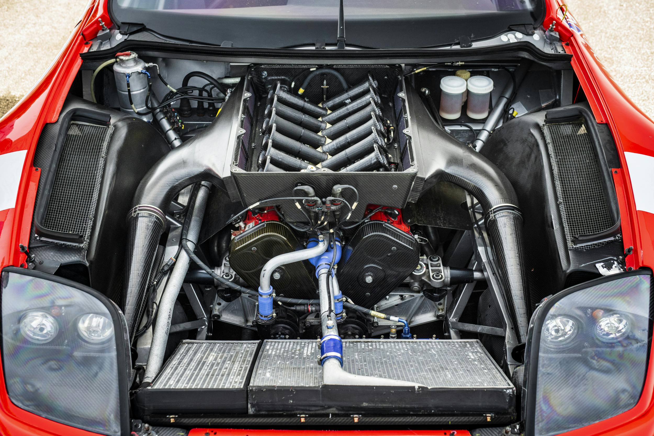 Ferrari 550 GT1 Prodrive engine bay