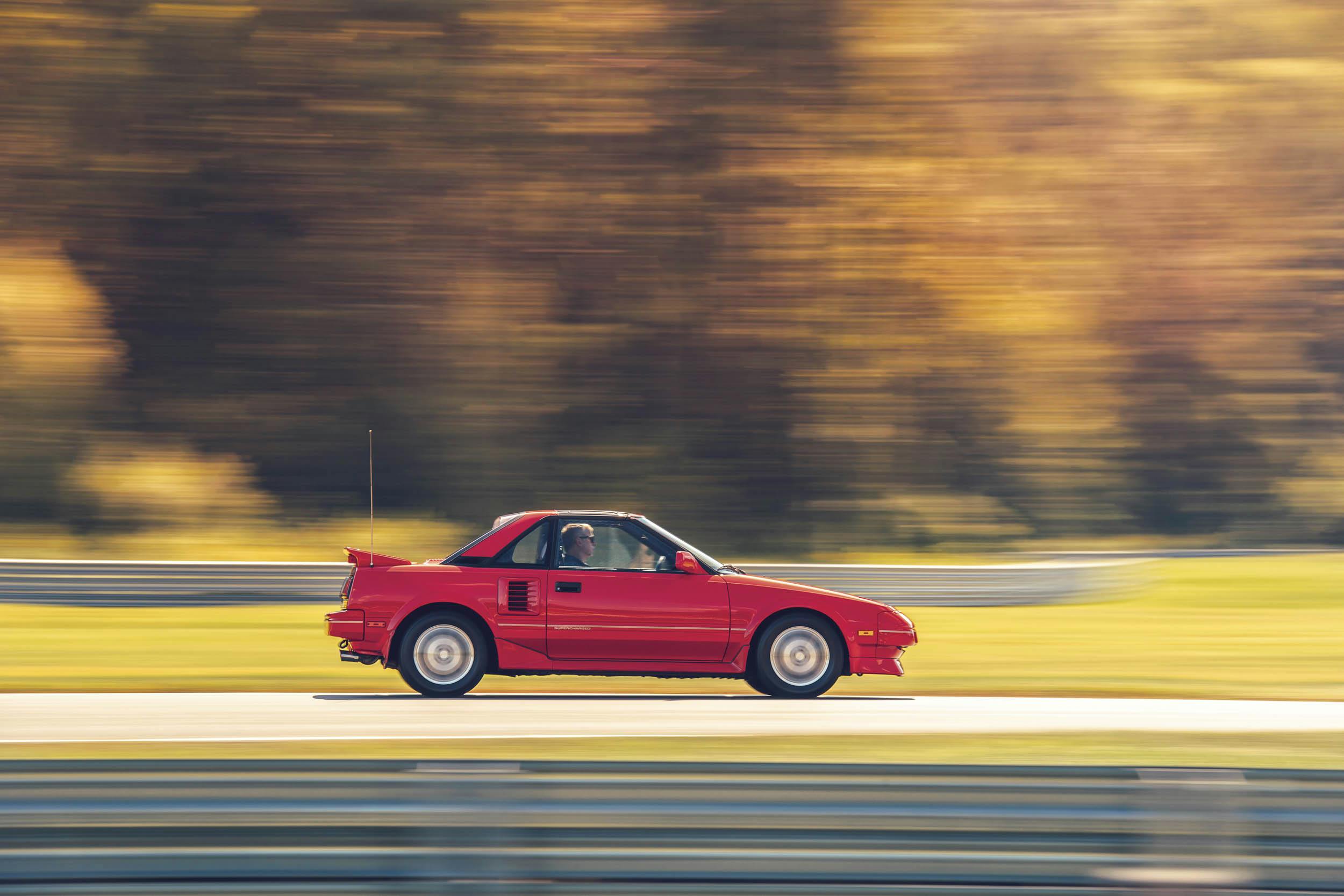 toyota mr2 side profile dynamic action