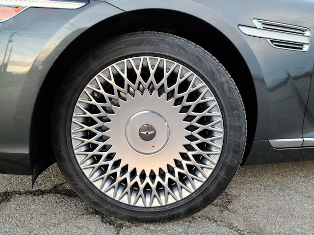 2020 Hyundai Genesis G90 5.0 Ultimate RWD wheel