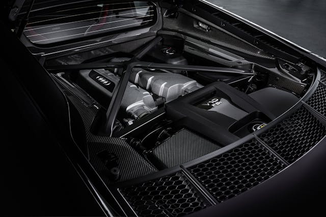 2021 Audi R8 Engine Bay