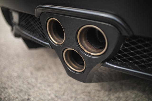 Lexus LFA triple exhaust