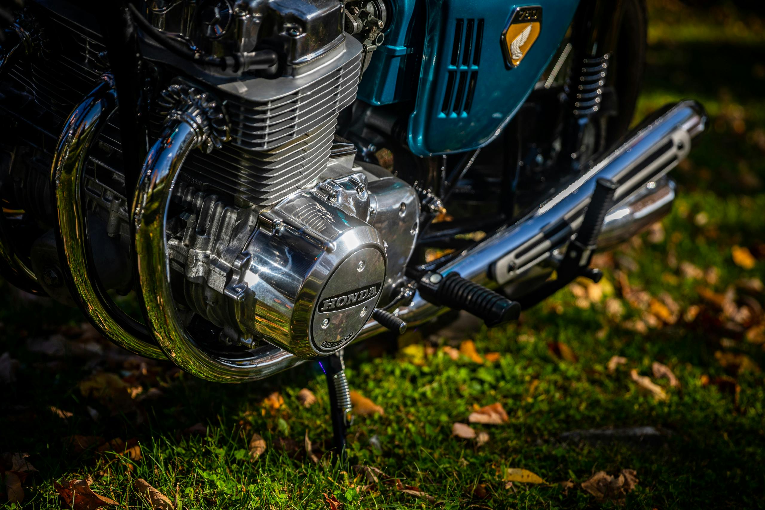 Honda CB750 engine detail
