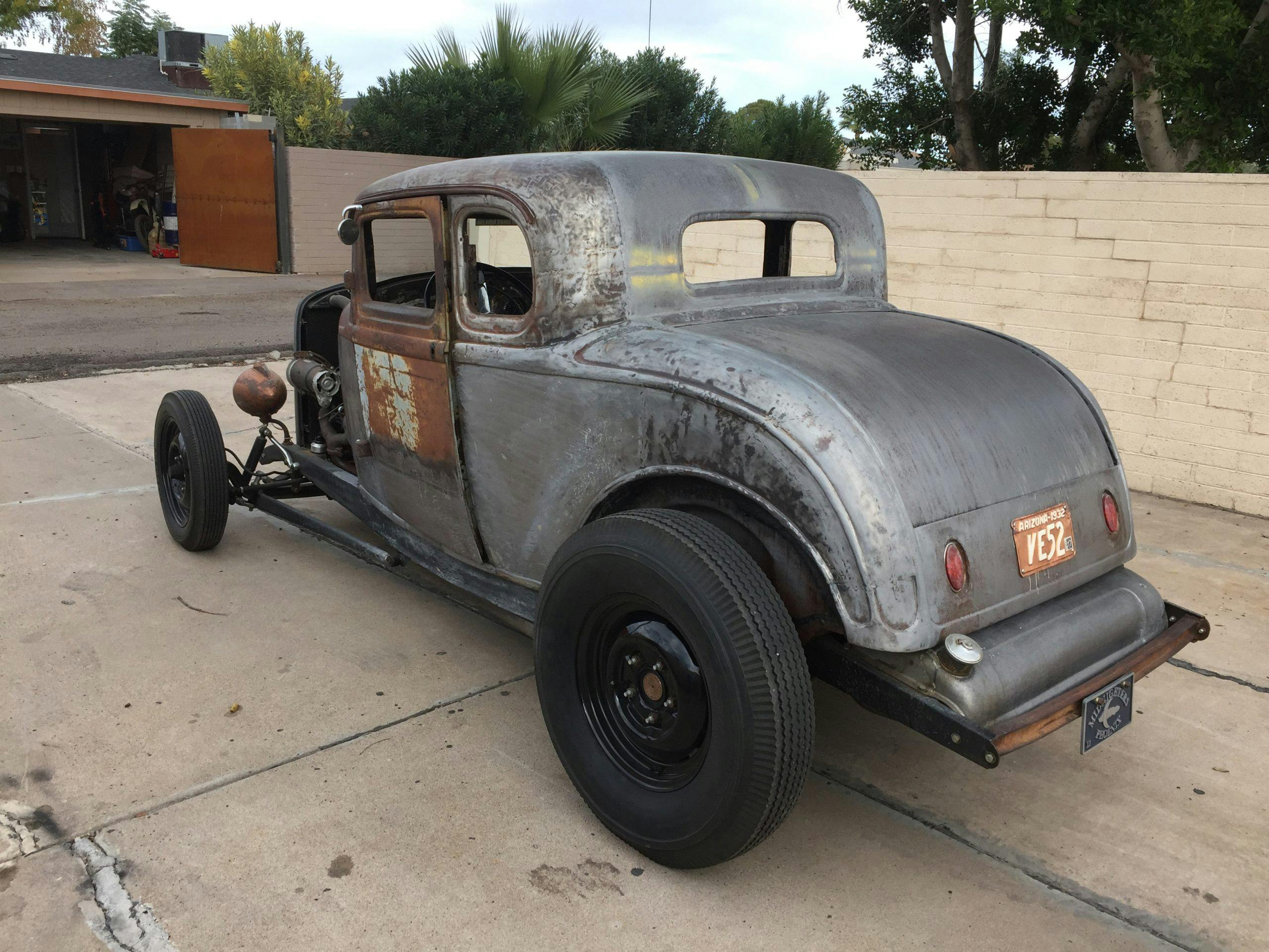 Ford 5-Window Coupe project bare metal body rear three-quarter