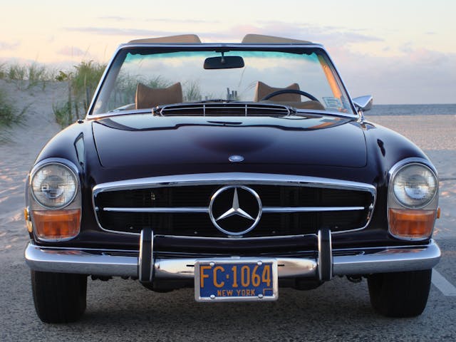 1971 Mercedes-Benz 280SL front