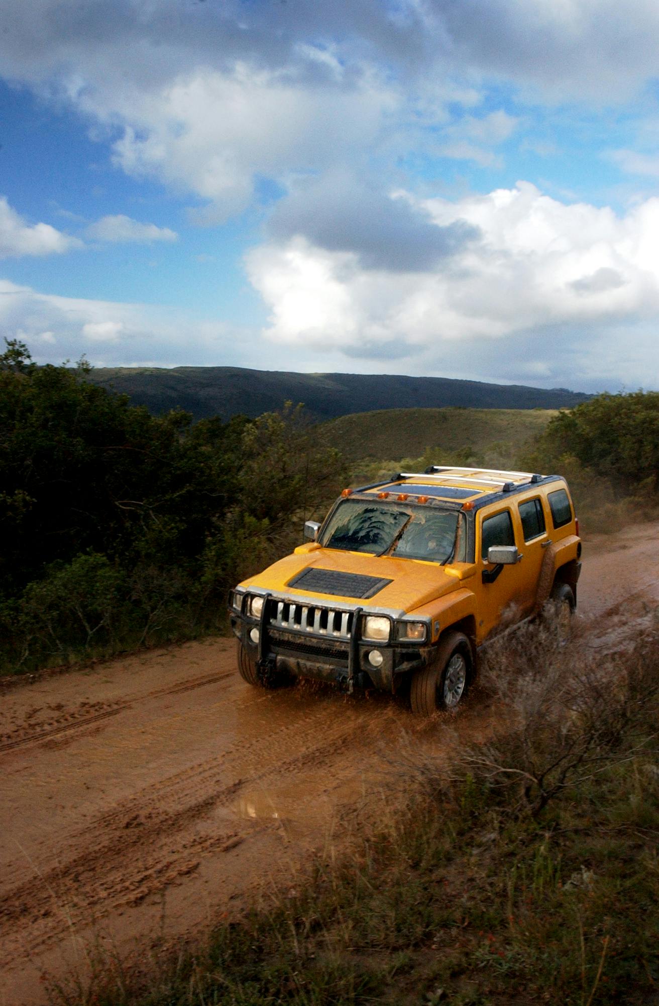 2007 HUMMER H3 mud trail action