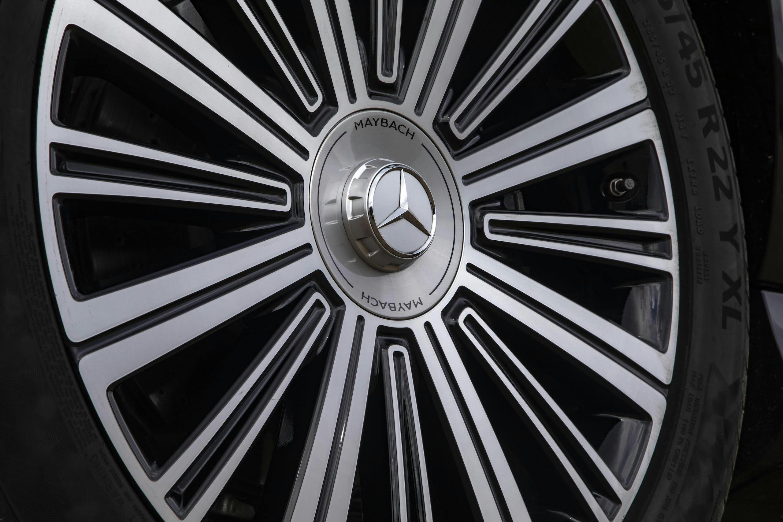 Mercedes-Maybach GLS 600 wheel detail
