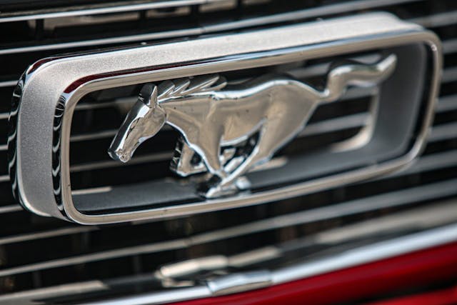 Mustang grille emblem