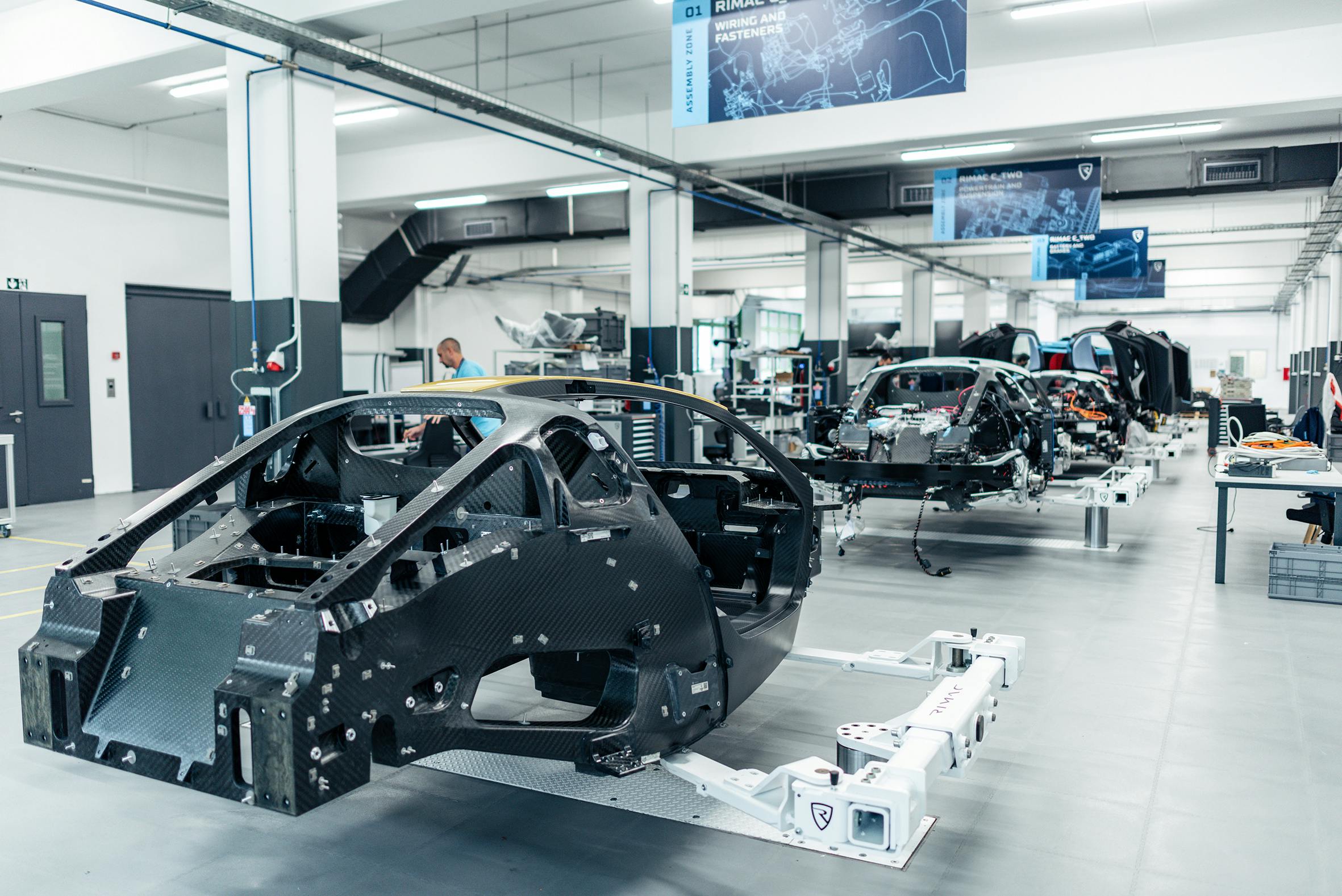 RRimac C_Two assembly line unibody
