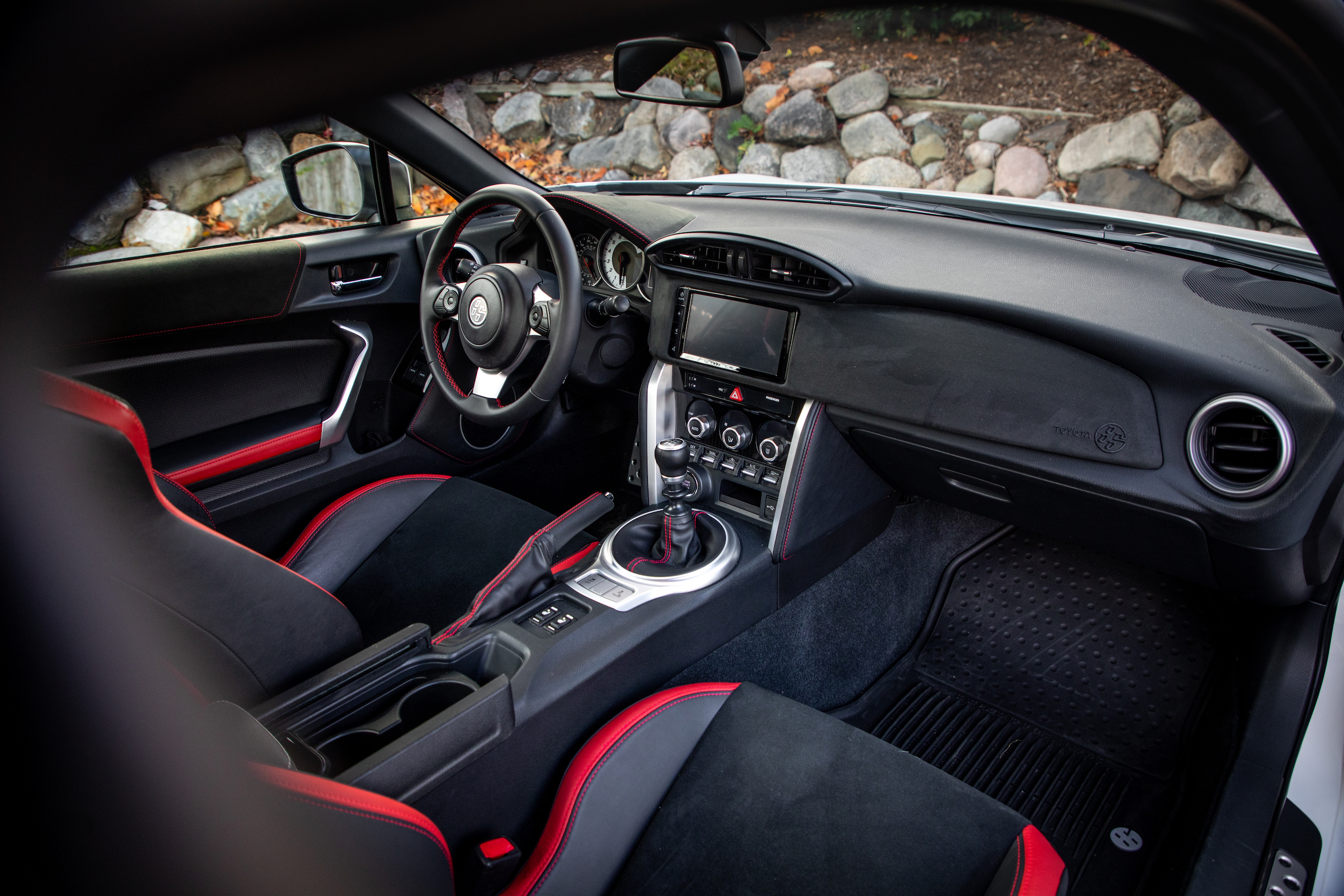 NEW-RARE-Toyota-GT86-steering-wheel-On-Sport-Metal-Watch 
