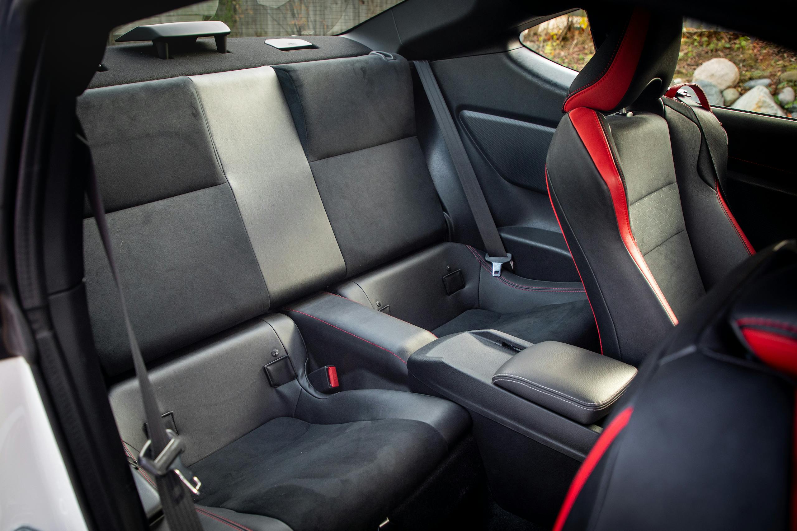 2020 Toyota 86 GT interior rear seat space