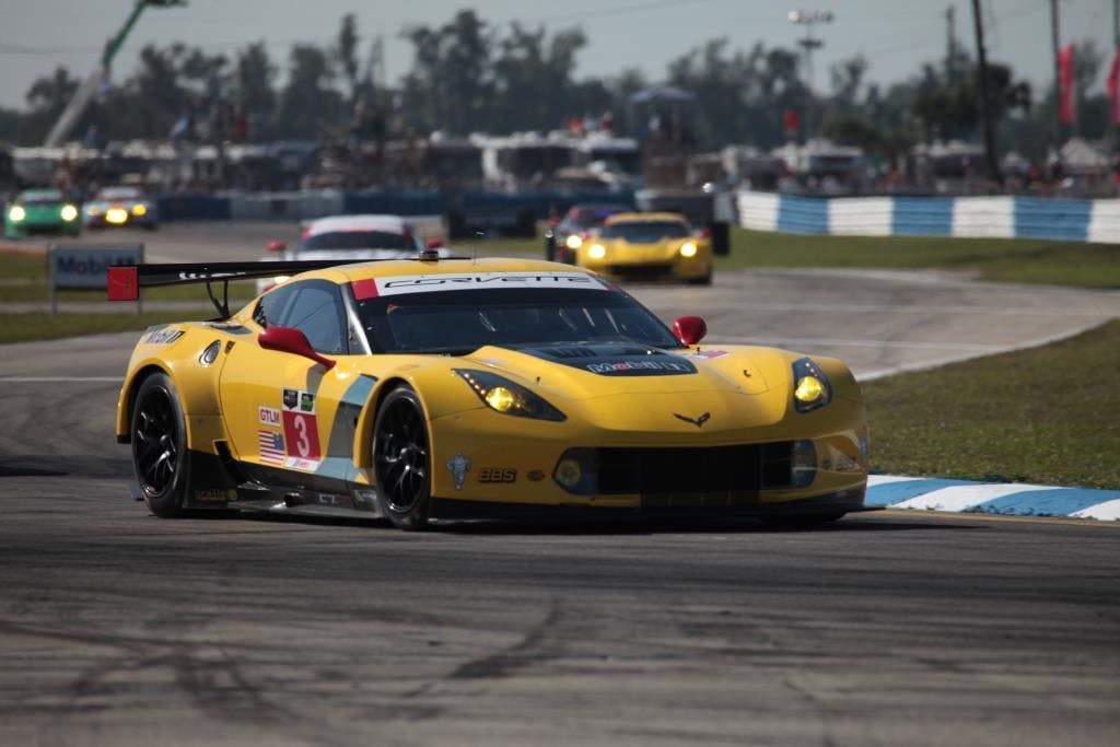 sebring 2015 corvette c7.r win front three-quarter