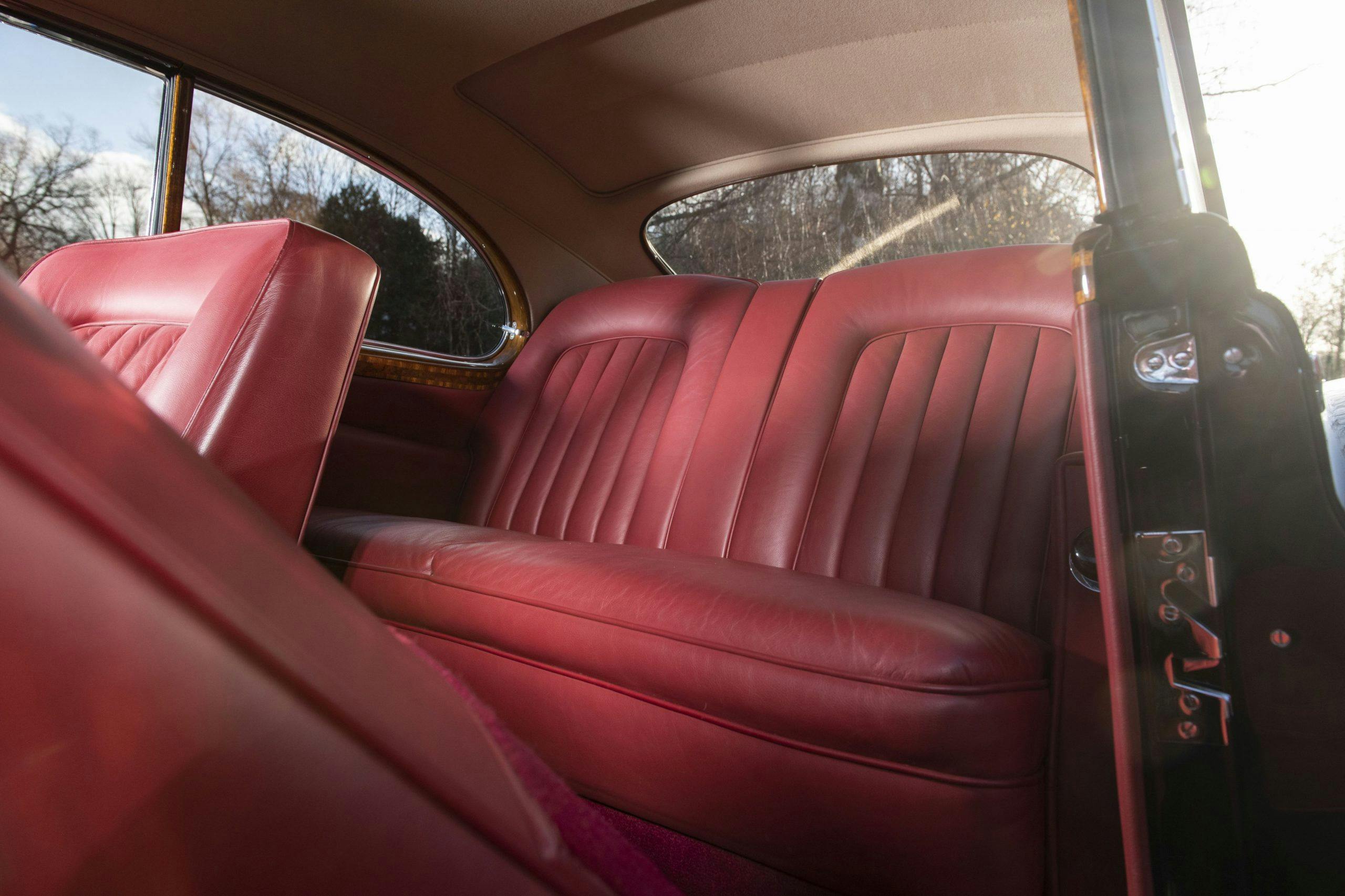 Bentley Continental R par HJ Mulliner interior rear seat