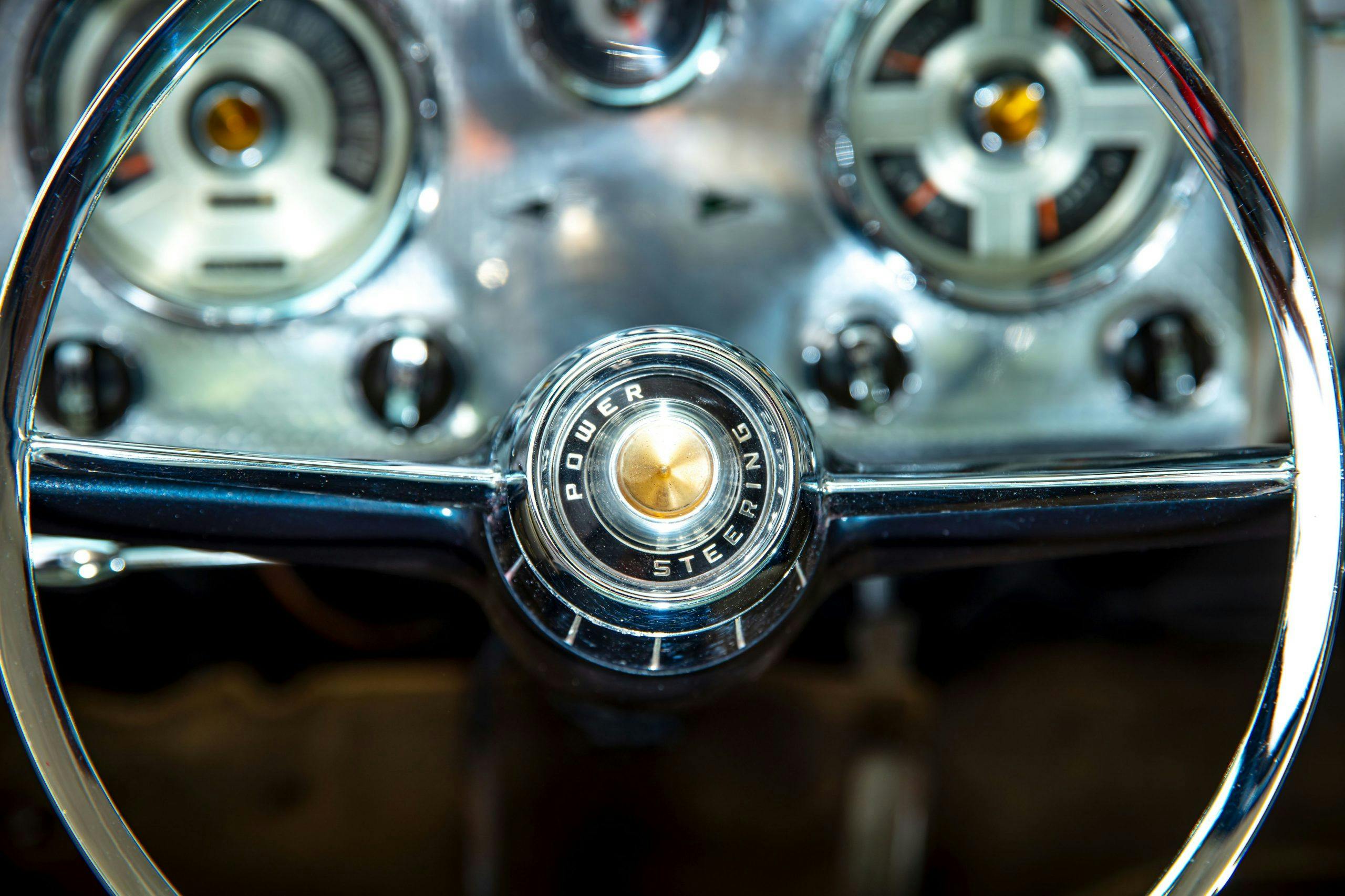 Chrysler ST Special coupe par Ghia steering wheel detail