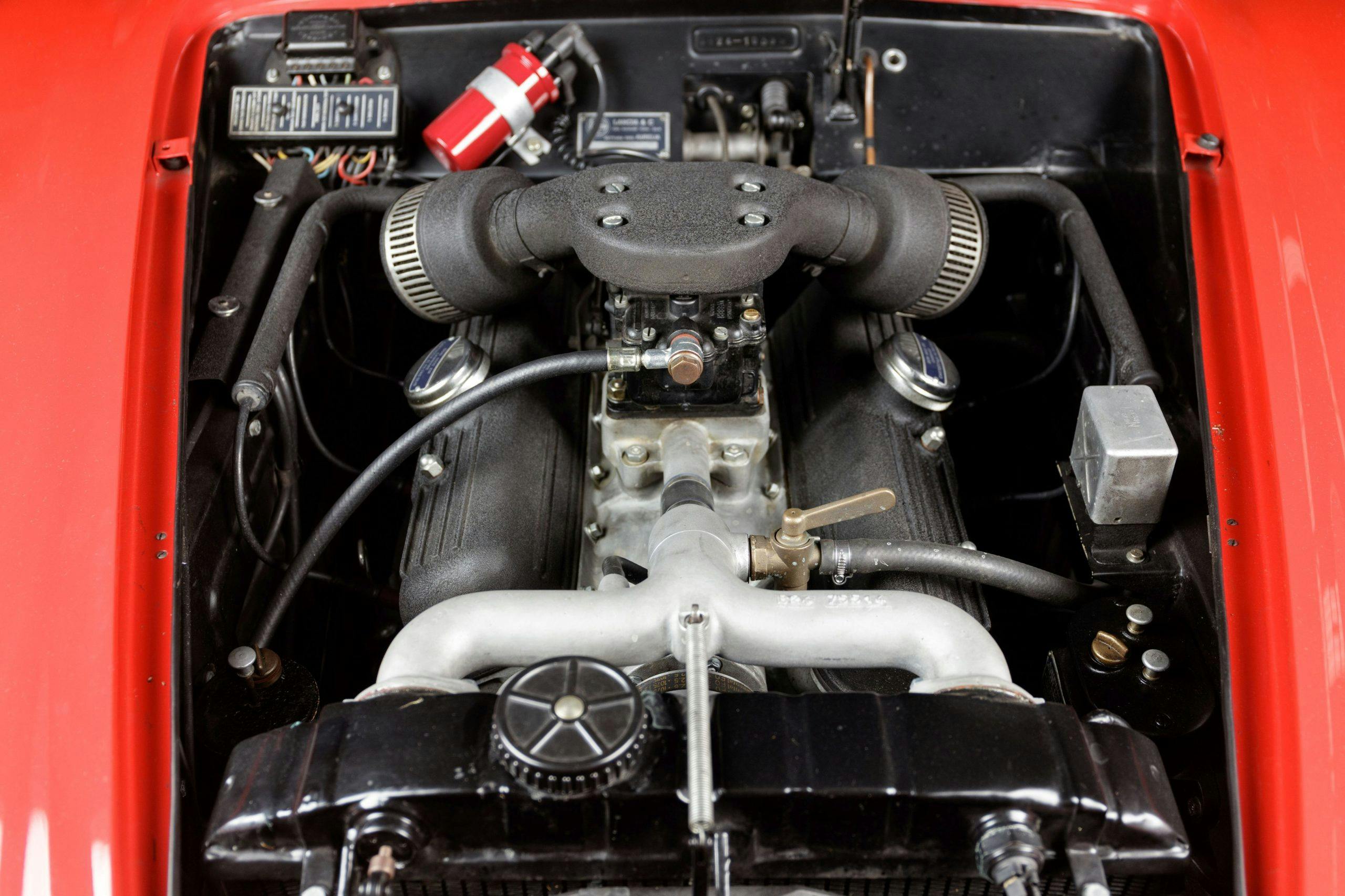 Lancia B24 Spyder America engine