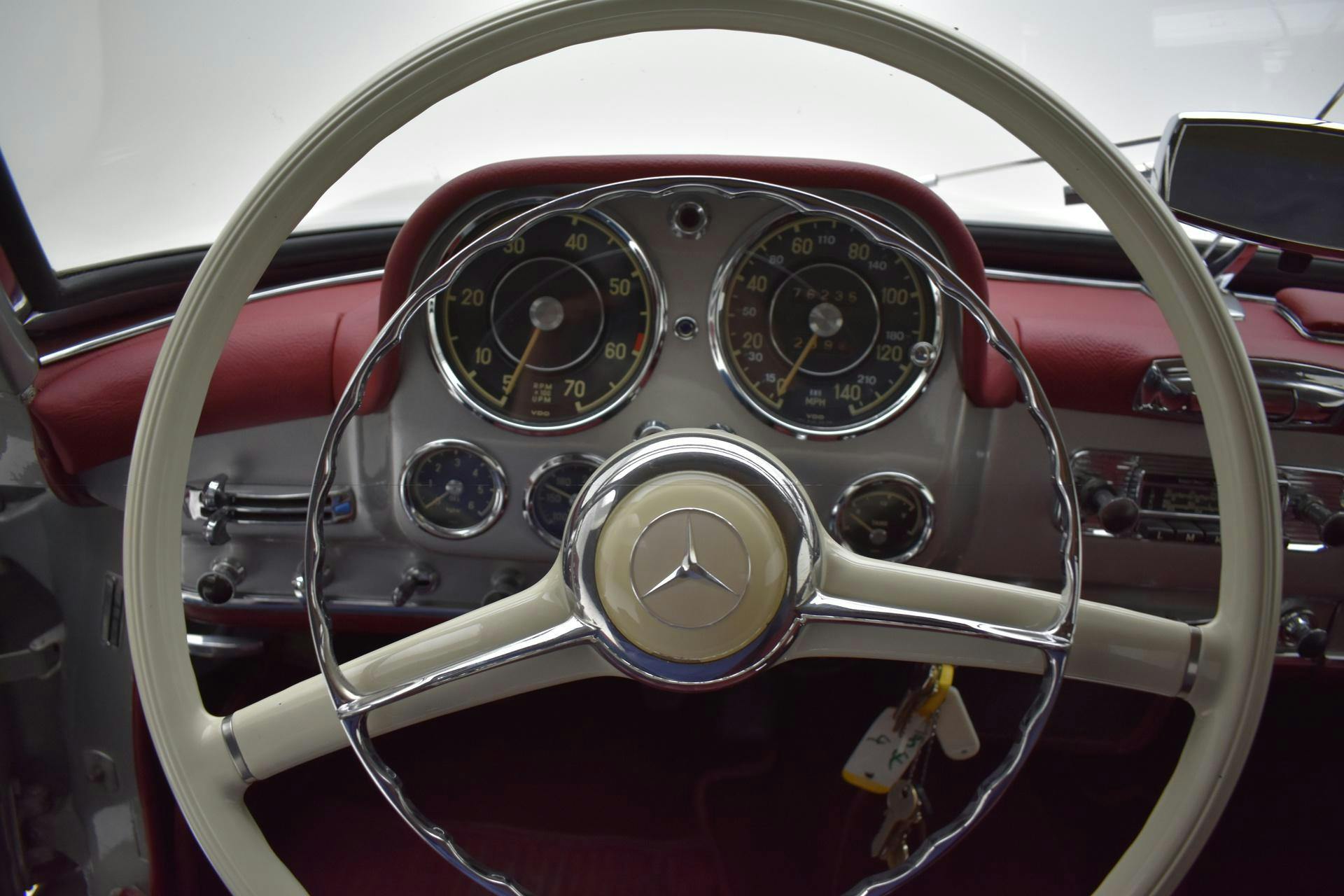 Mercedes-Benz 190 SL Roadster interior steering wheel